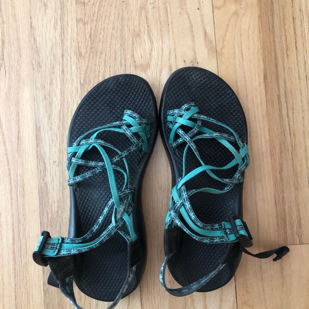3 strap chacos